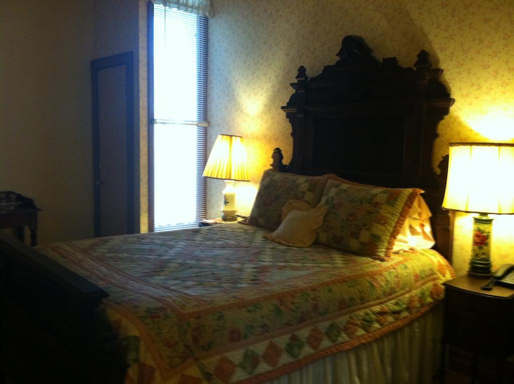 Corners Mansion Inn - A Bed And Breakfast Vicksburg Rum bild