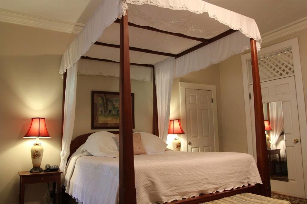 Corners Mansion Inn - A Bed And Breakfast Vicksburg Rum bild